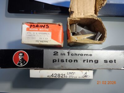 LANCIA 2000 ENGINE PARTS.